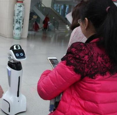 九游娱乐：点亮童年奇幻之旅——翎喏送餐机器人智能玩乐新体验！(图1)